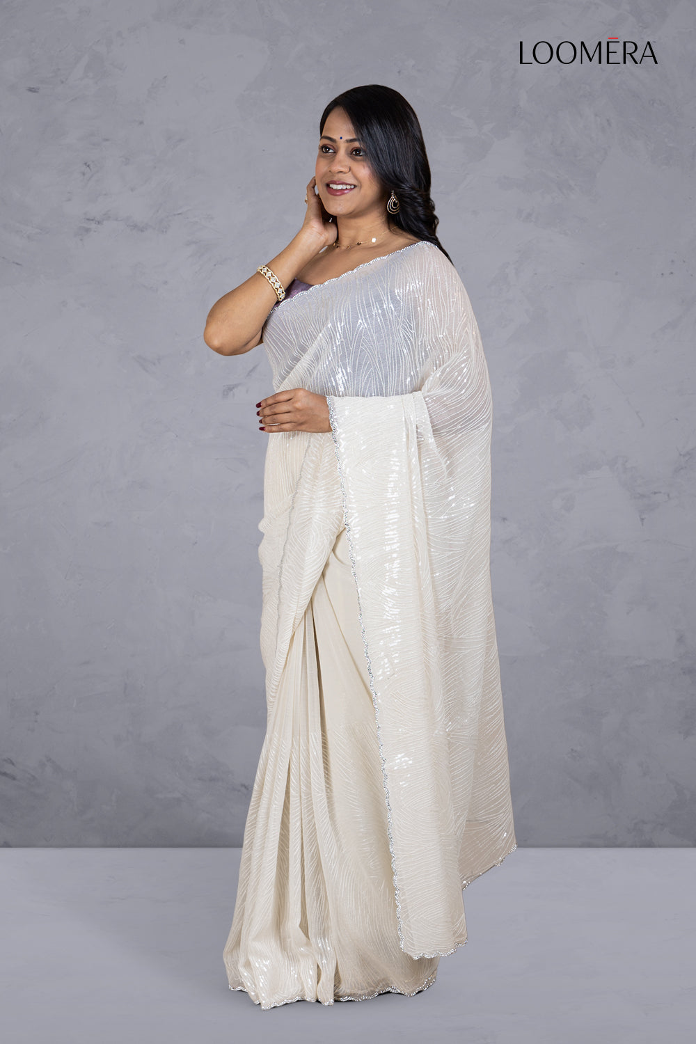Off White Saree with Scallop Border